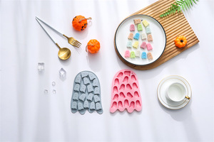 Molde de Silicona Antiadherente de 18 Cavidades con Forma de Fantasma para Halloween, Reutilizable, de Grado Alimenticio, Lindo Molde Magnético de Silicona para Chocolate, Dulces y Hielo DIY - Product Image 4
