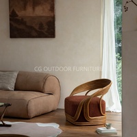 Sofá de lectura individual de ratán natural para espacios habitables interiores con espuma de alta resistencia para una comodidad y relajación excepcionales.