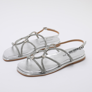 <span class=keywords><strong>Sandalias</strong></span> Planas Plateadas Elegantes para <span class=keywords><strong>Mujer</strong></span>, Estilo Casual 2025, con Punta Descubierta Dorada, Suela Gruesa, Tiras con Diamantes Simples, para Fiesta - Product Image 4