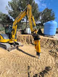 SB40 Top Type Hydraulic Breaker with Engine Motor Chisel New Condition Core Component for Construction and Mining Industries - Product Image 5