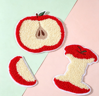 Patch en chenille motif pomme de dessin animé, tendance, auto-adhésif, brodé, pour chaussures, chaussettes, sacs, en polyester, design mode