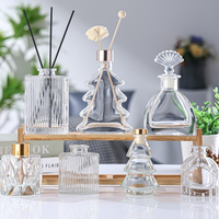 Bouteille en verre d'aromathérapie sans flamme en forme de sapin de Noël, diffuseur à bâtonnets en verre, bouteille de parfum pour voiture, vente en gros