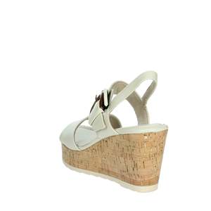 Sandalo con zeppa da donna Marco Tozzi color crema 2-28306-44 con suola in sughero stile platform - Product Image 2