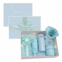 Ensemble cadeau d'été personnalisé avec mini ventilateur, gobelet en verre et serviette pour femmes