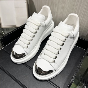 Chaussures de sport décontractées de haute qualité, de marque de luxe, respirantes, pour homme et femme, personnalisées, Mqqueen Trainers - Product Image 1