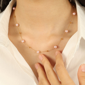 สร้อยคอมุกสีชมพูอ่อนประดับลูกปัดโซ่ทองสำหรับผู้หญิงสวมใส่ทุกวัน - Product Image 4
