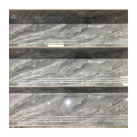 Carreaux de marches d'escalier intérieurs personnalisés en porcelaine moderne, aspect marbre brillant, carreaux de sol polis