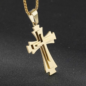 Collar con Colgante de Cruz de Acero Inoxidable de Tres Capas, Chapado en Oro de Alto Brillo, Color Dorado, Religión y Fe - Product Image 1