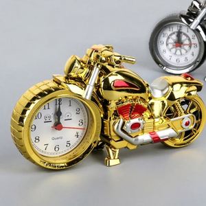 Reloj Despertador de Escritorio con Diseño Retro de Motocicleta, Portátil, Funciona con Pilas, Regalo Perfecto para Niños y Amigos, Relojes Digitales y Analógicos - Product Image 4