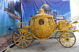 Chariot à chevaux électrique de haute qualité avec chariot de citrouille décoré à vendre - Product Image 3