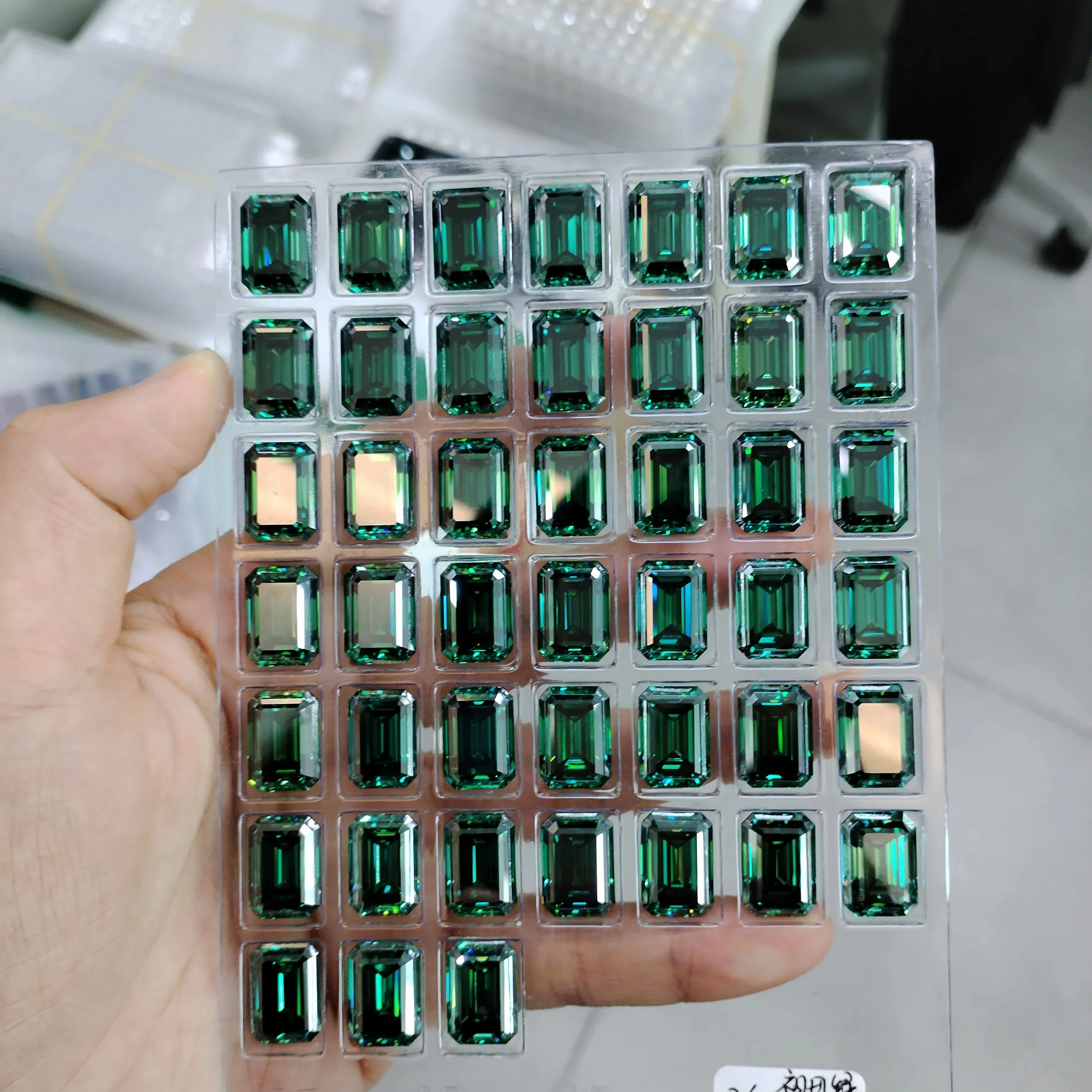 Factory Manufacturer Wholesale Green Emerald Cut Moissanite Loose Stones With Certificate