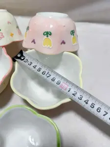 Tazón de encaje en relieve pintado a mano-Taza de cinco pulgadas con Diseño Artesanal único - Product Image 4