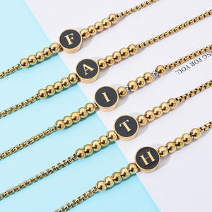 Nouveau bricolage à la mode personnalisé 18k plaqué or en acier inoxydable perle lettre initiale bracelets pour amoureux Couple cadeaux - Product Image 3