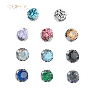 Giometal ASTM F136 titanio básico internamente roscado facetado garra conjunto Cubic Zircon final Tragus Conch labio Piercing joyería - Product Image 1