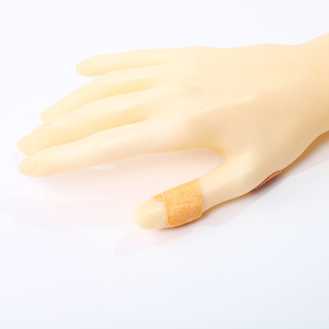 Pansement en coton stérile à texture douce, idéal pour une utilisation rapide dans les trousses de premiers secours et sur le terrain - Product Image 6