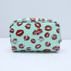 Pochette cosmétique vert menthe à motif lèvres rouges, trousse de maquillage portable de voyage avec fermeture éclair pour femme - Product Image 4
