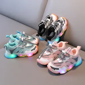 새로운 캐주얼 소프트 솔 LED 빛 신발 소년 소녀 어린이 경량 스포츠 그물 신발