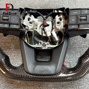 Vente directe d'usine pour Toyota Land Cruiser LC300 LC200 FJ LC79 LC76 Hilux Corolla Volant sport en fibre de carbone - Product Image 4