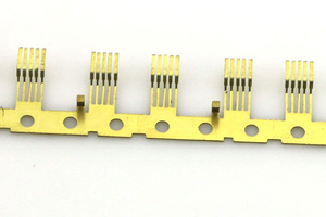 Enderezador de desbobinado de metal de precisión 2 en 1 (serie UL) Perforación neumática Desbobinado automático del motor Enderezado Una unidad - Product Image 2