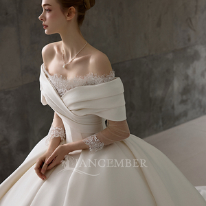 Robe de mariée élégante Lsgz07 en satin ivoire, épaules dénudées, plissée, style minimaliste, Jancemebr - Product Image 3