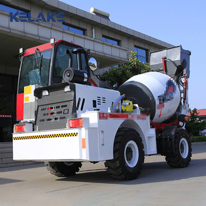 Camion malaxeur à béton autochargeur à cuve plate, camion malaxeur à ciment autoalimenté à cuve plate - Product Image 5