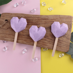 Heart-Shaped Ice Cream Mold 3-Piece Silicone Popsicle Mold For Valentine's Day Chocolate DIY Baking - Product Image 3