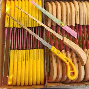 เลื่อยมือขนาดเล็กพร้อมด้ามไม้ ความยาวใบเลื่อย 220 มม. ใบเลื่อยแบบคงที่สำหรับงานไม้และงานสวน - Product Image 1