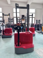 Offre spéciale Worui : chariot élévateur électrique, hauteur de levage de 3 mètres, capacité de charge de 1,5 tonne, batterie au plomb-acide électrique
