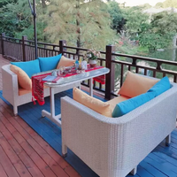 Ensemble de canapés en rotin pour l'extérieur, design minimaliste moderne et créatif, avec coussins amovibles et lavables, pour balcon, cour et terrasse