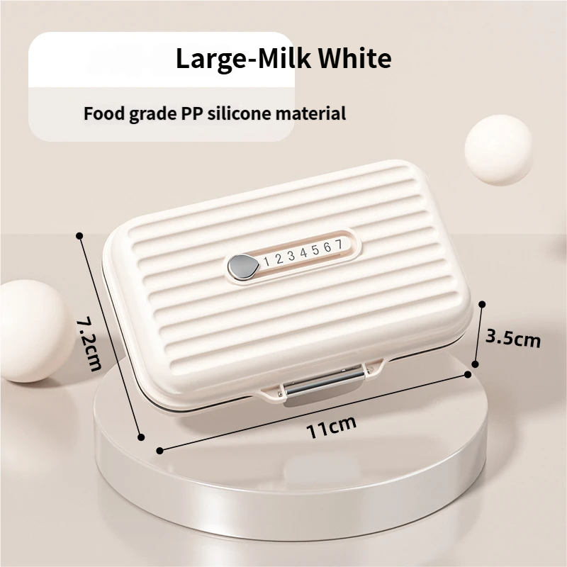 Una grande scatola per medicinali bianca