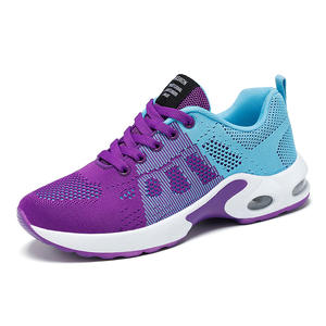 Zapatillas de deporte de punto de suela blanda cómodas y transpirables para mujer, zapatos planos de malla hueca de estilo de baloncesto ligero para zapatos deportivos de verano - Product Image 3