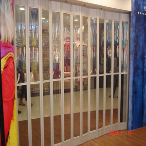 Lámina <span class=keywords><strong>de</strong></span> policarbonato transparente, popular, deslizante, horizontal, manual, resistente a la intemperie, <span class=keywords><strong>para</strong></span> balcón, <span class=keywords><strong>puerta</strong></span> delantera <span class=keywords><strong>de</strong></span> PC plegable - Product Image 4
