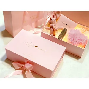 doos 88 Suppliers-Luxe Kleine Bruiloft Hoed Magnetische Gift Sets Dozen Met Lint Sluiting Custom Roze Papier Kleding Verpakking Geschenkdozen Met Logo
