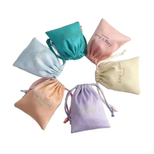 Bolsa de Embalaje de Joyería Suave Personalizada, Mini Bolsa de Regalo con Cordón para Guardar Joyas Pequeñas, Accesorios y Regalos - Product Image 4