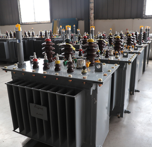 Transformador trifásico de inmersión en aceite estándar alemán de 200 kVA, entrada 380 V, salida 50 Hz de frecuencia - Product Image 2