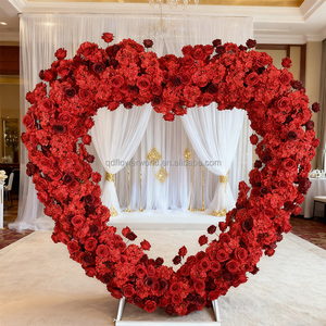 Arco di Fiori Artificiali a Forma di Cuore Personalizzato per Decorazioni di Matrimoni - Product Image 5