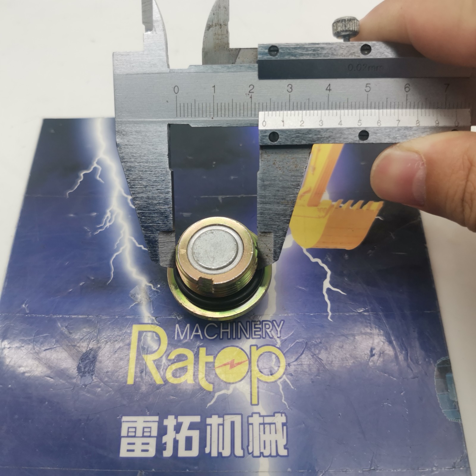 Durable Plug 07044-12412 for Komatsu PC220-PC400 Machines