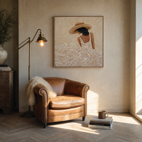 Peinture à l'huile Impasto sur toile, art mural, vue de dos de femme, chapeau de paille, robe rayée, fond en stuc