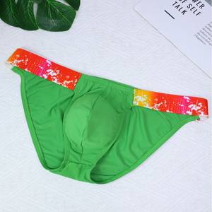 Slips <span class=keywords><strong>pour</strong></span> hommes, triangle creux sur le côté, sexy, nylon, couleur unie, imprimé arc-en-ciel, ceinture confortable, sous-vêtements respirants à séchage rapide - Product Image 2