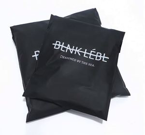 Bolsa de Envío de Plástico Negra Biodegradable de Alta Calidad para Ropa, con Cierre para Mensajería - Product Image 1