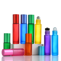 Flacon de parfum à bille de luxe 5ml 10ml, flacon à bille pour huile essentielle avec bouchon à vis, forme cylindrique avec couleur givrée, logo personnalisé