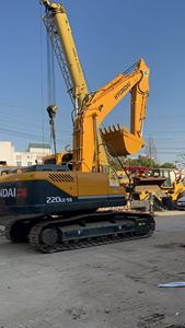 Excavadora Hyundai 220LC-9S con Cucharón de Excavación, Capacidad de 22 Toneladas, Peso Operativo - Product Image 1
