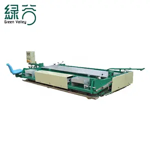 running track paver machine for installing synthetic sports surface especially athletic track