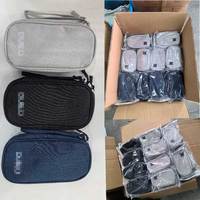 Sac de rangement portable pour câbles de données, chargeurs et accessoires électroniques numériques avec poches