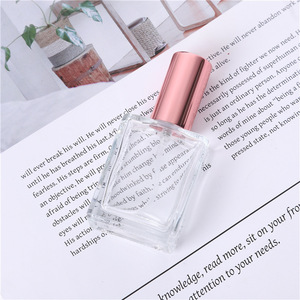 Flacone Spray <span class=keywords><strong>in</strong></span> <span class=keywords><strong>Vetro</strong></span> Quadrato da 15ml con Erogatore <span class=keywords><strong>in</strong></span> Alluminio, Bottiglia Ricaricabile Portatile per Profumo, Piccolo Ordine Minimo - Product Image 4