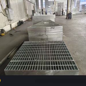 Grille en acier galvanisé soudé standard, grille en métal durable revêtue, adaptée aux matériaux de construction. - Product Image 6