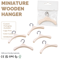 Colgador de Madera/Metal Miniatura Personalizado al por Mayor de Fábrica ODM OEM, 2 Piezas, Estante para Armario, Escala 1:12, Juguete Miniatura para Sala de Estar de Casa de Muñecas