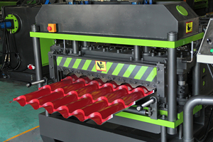 Maschine zur Herstellung von Dachziegeln aus glasierten Ziegeln Maschine zur Herstellung von Metall ziegeln mit 3D-Effekt - Product Image 6