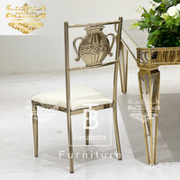 Nouvelles chaises de réception commerciales modernes et durables en acier inoxydable doré avec cadre blanc pour salles d'événements et fêtes – Vente en gros