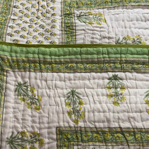 Couverture Kantha ethnique vintage de qualité supérieure, design luxueux, faite à la main, en coton, patchwork, pour hôtel - Product Image 1